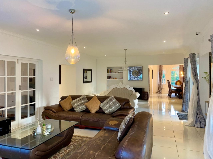 5 Bedroom Property for Sale in Constantia Western Cape